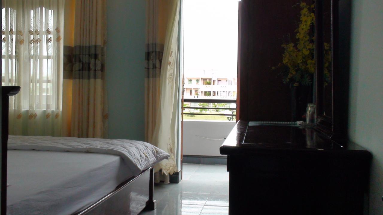 Thy Hung Hotel Туихоа Экстерьер фото